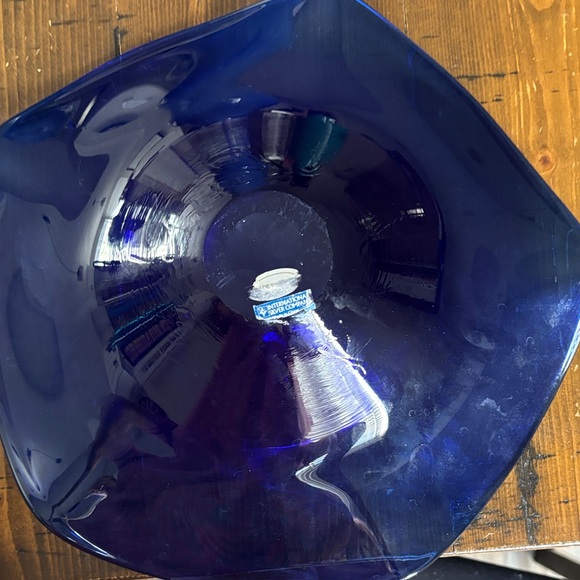 Elegant Blue Glass Art Bowl - Picture 4 of 4